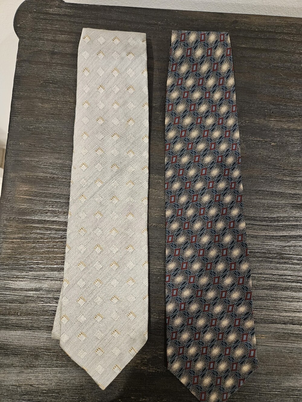 Giorgio Armani - Silver and Geometric Patterned Navy Tie Set